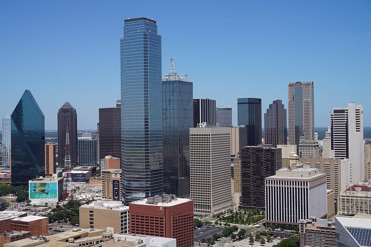 Beat the Heat Wave: Essential HVAC Maintenance Tips for Dallas-Fort Worth Restaurants